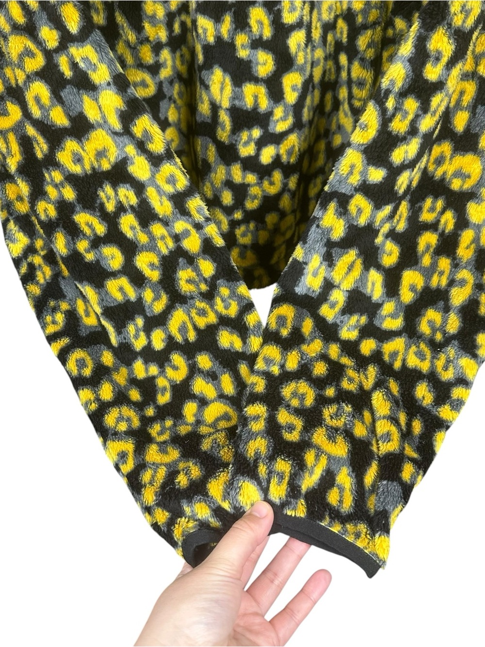 The North Face Osito Crop Hoodie Leopard Yellow Black Outdoor Cozy Gorpcore XL - Picture 9 of 12